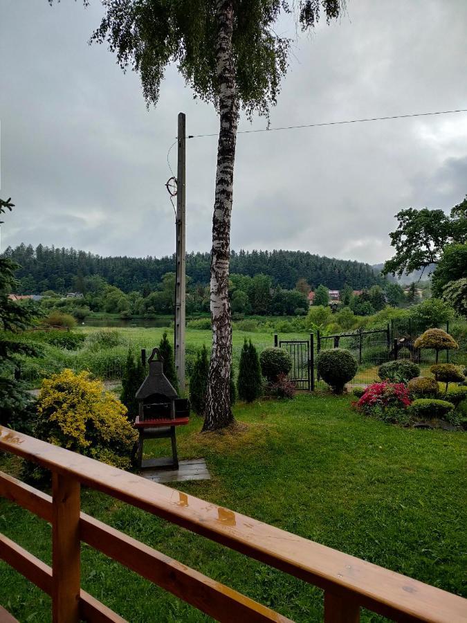 Domki I Pokoje U Borsa Lesko Exterior photo