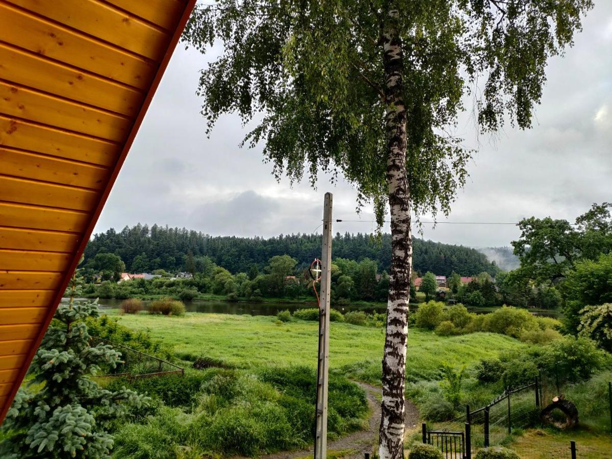 Domki I Pokoje U Borsa Lesko Exterior photo